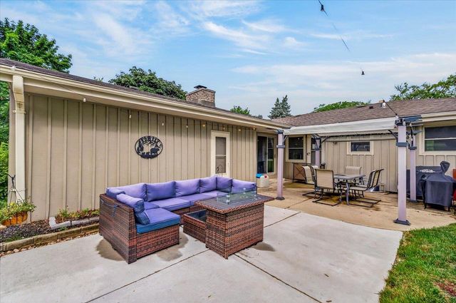 2313 Ramshead Court, Waukesha, WI 53188