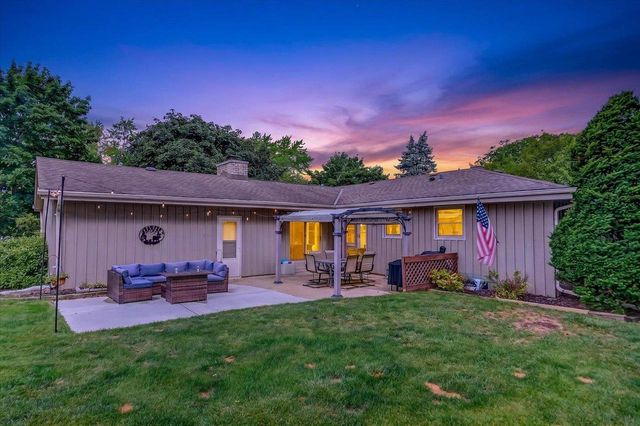 2313 Ramshead Court, Waukesha, WI 53188