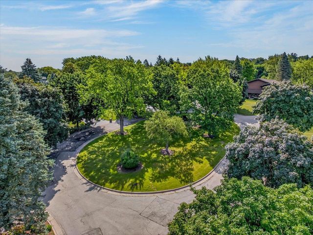 2313 Ramshead Court, Waukesha, WI 53188