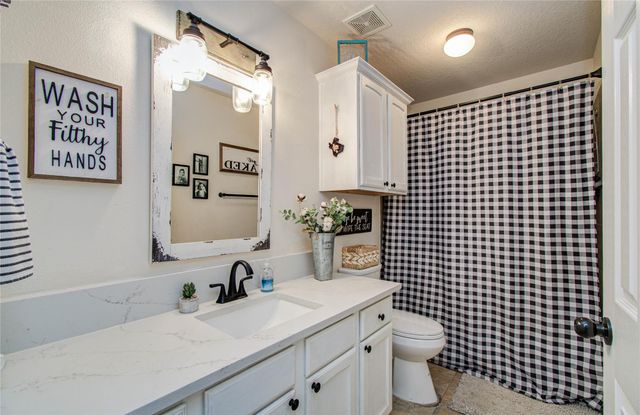 1779 County Road 151, Columbus, TX 78934