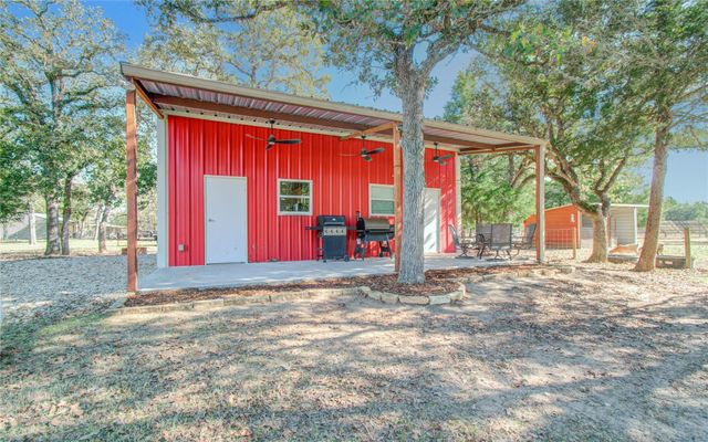 1779 County Road 151, Columbus, TX 78934