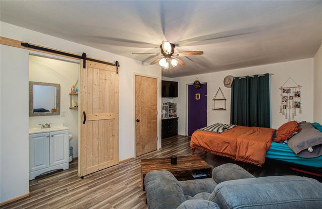 1779 County Road 151, Columbus, TX 78934