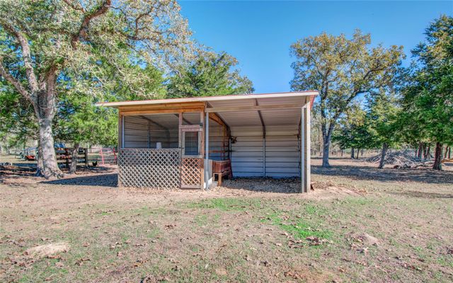 1779 County Road 151, Columbus, TX 78934