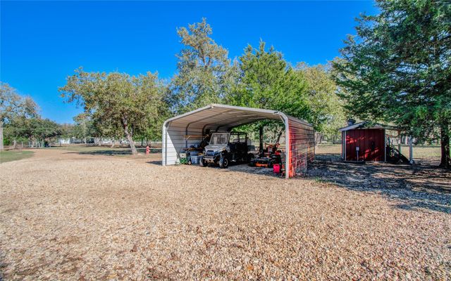 1779 County Road 151, Columbus, TX 78934