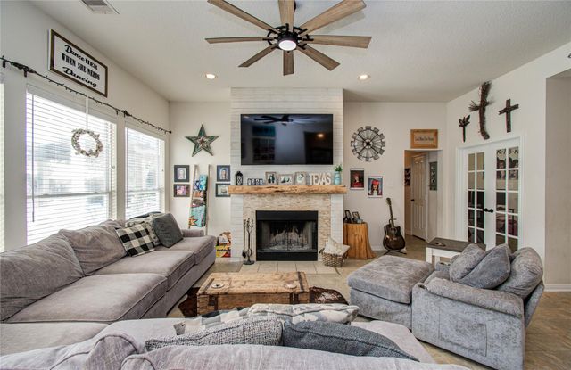 1779 County Road 151, Columbus, TX 78934