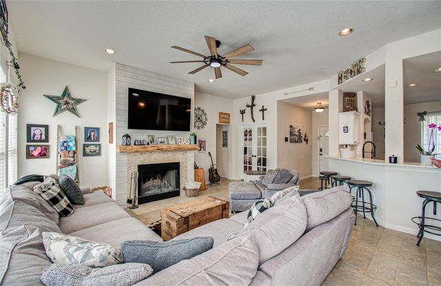 1779 County Road 151, Columbus, TX 78934