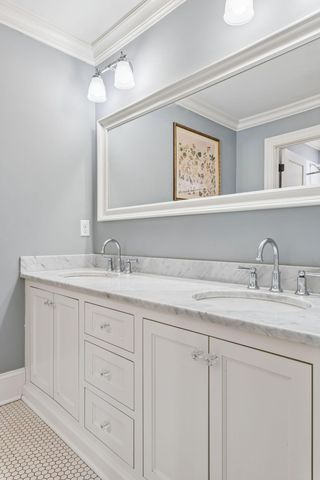 4519 W 56th Street, Edina, MN 55424
