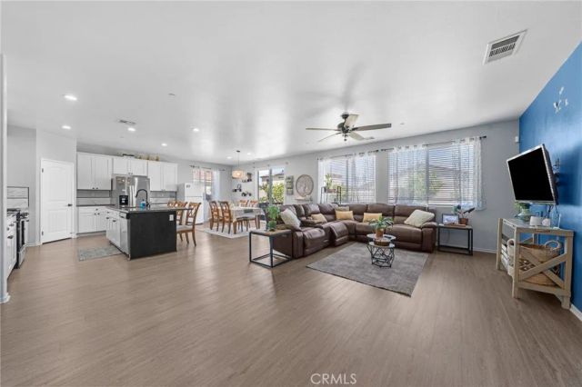 546 Brookshire, Hemet, CA 92543