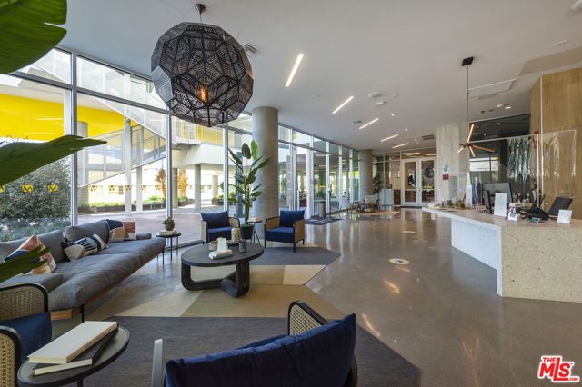 2929 pennsylvania Avenue 214, Santa Monica, CA 90404