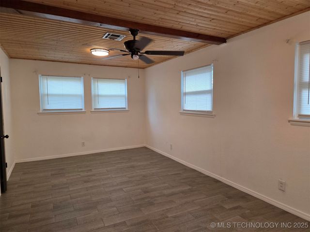 408 Lindenwood Drive, Bartlesville, OK 74003