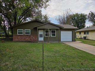 408 Lindenwood Drive, Bartlesville, OK 74003