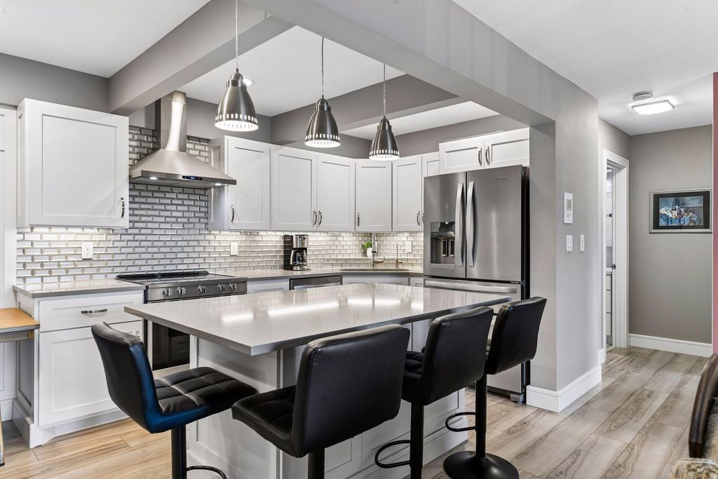 5430 Three Points Boulevard 132, Mound, MN 55364 — exterior