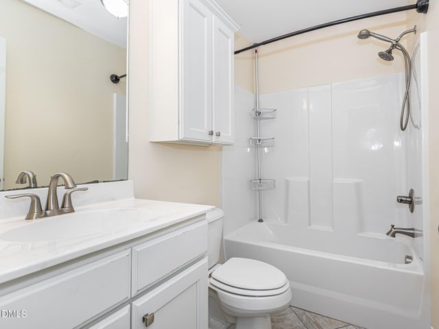 1015 Black River Drive, Zebulon, NC 27597