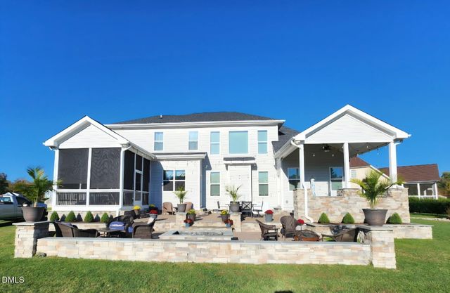 1015 Black River Drive, Zebulon, NC 27597