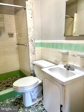 7242 BRENT RD, Upper Darby, PA 19082