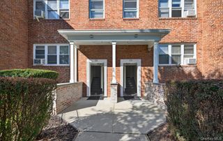 28 Linden Street, Great Neck, NY 11021