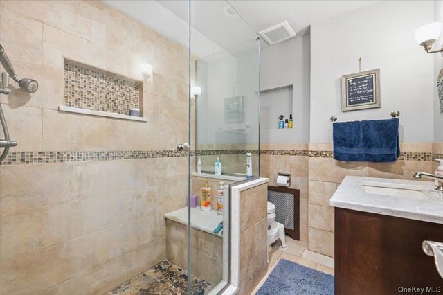 62 Eileen Avenue, Plainview, NY 11803