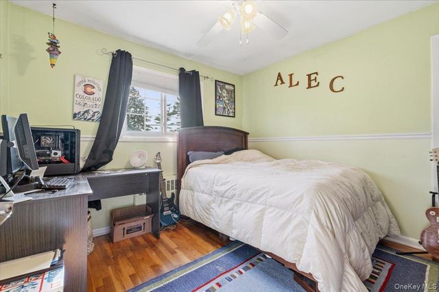 62 Eileen Avenue, Plainview, NY 11803