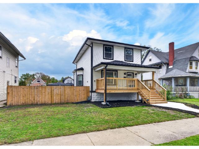 1508 S 7th Avenue, Maywood, IL 60153