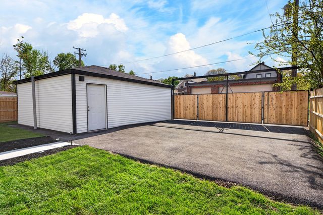 1508 S 7th Avenue, Maywood, IL 60153