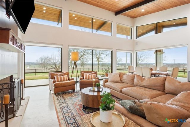 11579 Willow Grove Road, Moody, TX 76557