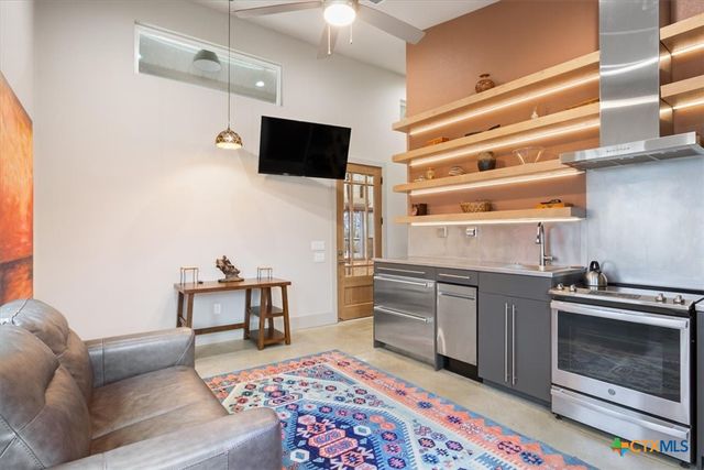 11579 Willow Grove Road, Moody, TX 76557