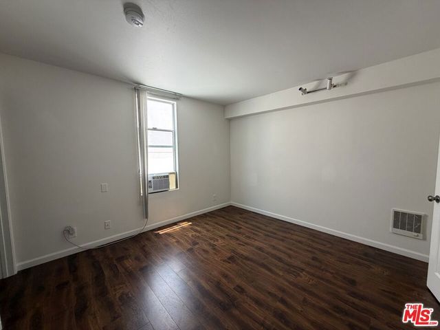 1337 N Sierra Bonita Avenue 204, Los Angeles, CA 90046