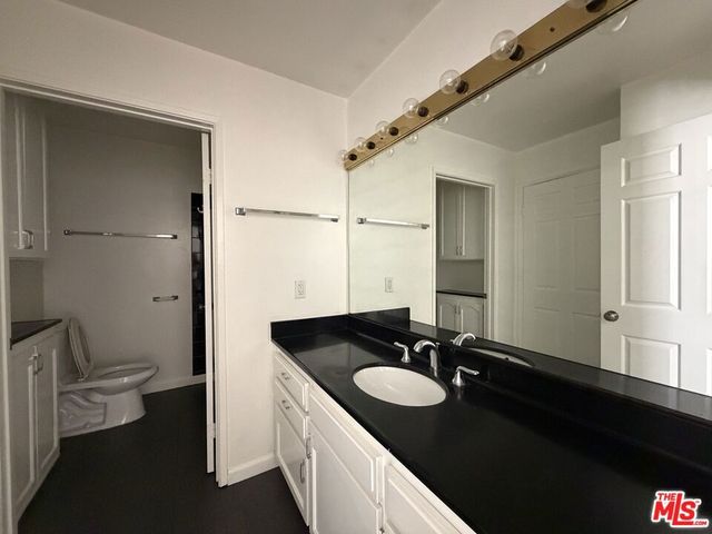 1337 N Sierra Bonita Avenue 204, Los Angeles, CA 90046