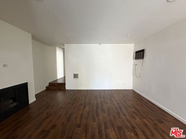 1337 N Sierra Bonita Avenue 204, Los Angeles, CA 90046