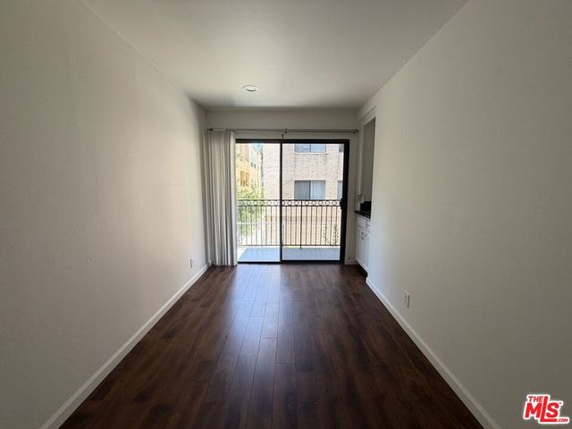 1337 N Sierra Bonita Avenue 204, Los Angeles, CA 90046
