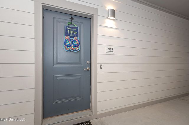 2501 Bienville Boulevard, 323, Ocean Springs, MS 39564