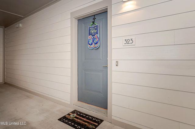 2501 Bienville Boulevard, 323, Ocean Springs, MS 39564