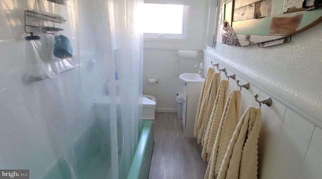 8088 FAIRVIEW ST, Philadelphia, PA 19136