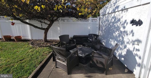 8088 FAIRVIEW ST, Philadelphia, PA 19136