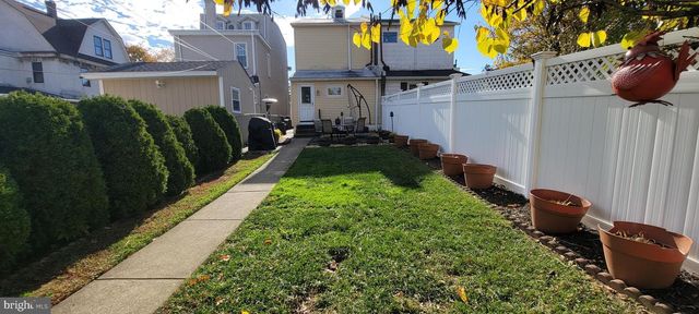 8088 FAIRVIEW ST, Philadelphia, PA 19136