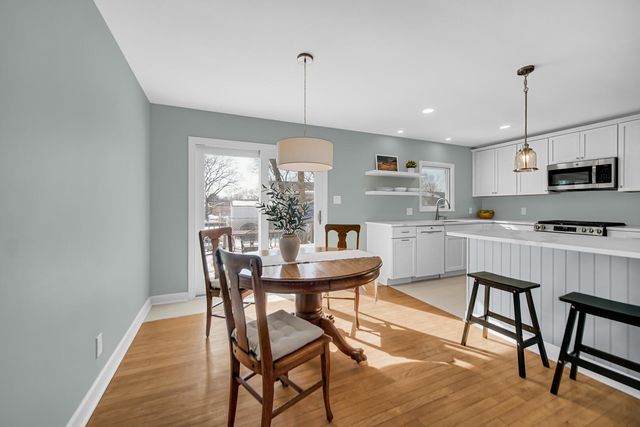 1515 W 94th Avenue, Crown Point, IN 46307