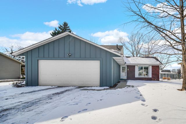 1515 W 94th Avenue, Crown Point, IN 46307