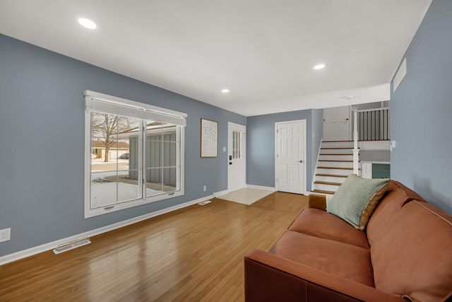 1515 W 94th Avenue, Crown Point, IN 46307