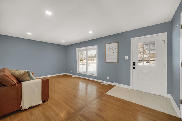 1515 W 94th Avenue, Crown Point, IN 46307