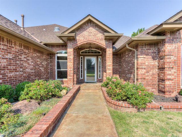 12509 Kingsgate Drive, Oklahoma City, OK 73170