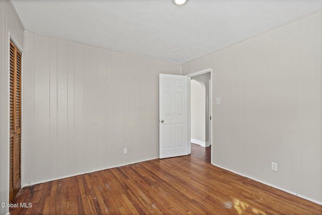 525 Kenwood Avenue, Bethlehem, NY 12054