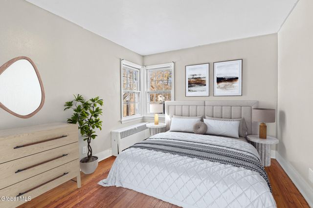 525 Kenwood Avenue, Bethlehem, NY 12054