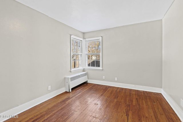 525 Kenwood Avenue, Bethlehem, NY 12054