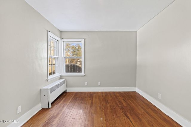 525 Kenwood Avenue, Bethlehem, NY 12054