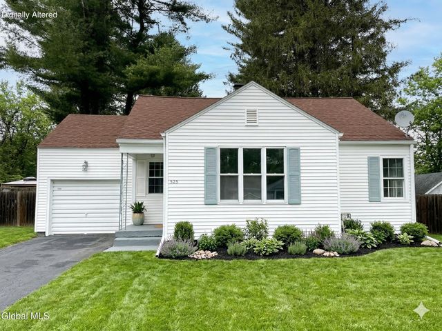 525 Kenwood Avenue, Bethlehem, NY 12054