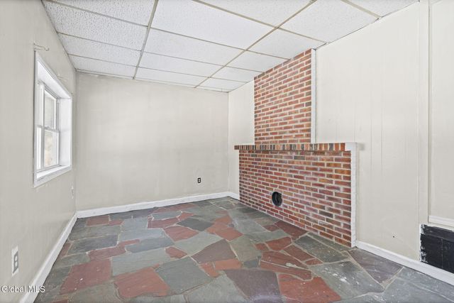 525 Kenwood Avenue, Bethlehem, NY 12054