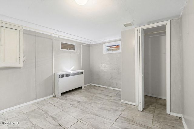 525 Kenwood Avenue, Bethlehem, NY 12054