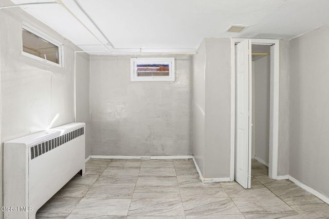 525 Kenwood Avenue, Bethlehem, NY 12054