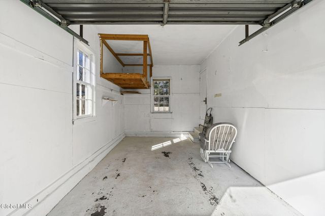 525 Kenwood Avenue, Bethlehem, NY 12054