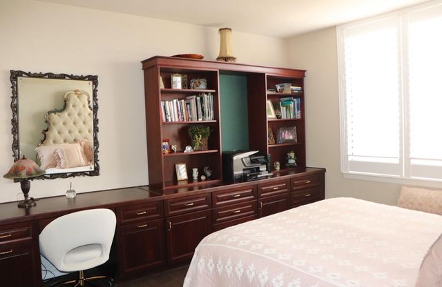 14655 E Champion Forest Drive E 1402, Houston, TX 77069